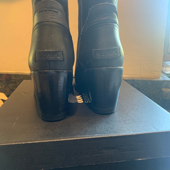 Sorel Black Ankle Booties with Chunky Heel - Picture 5 of 6